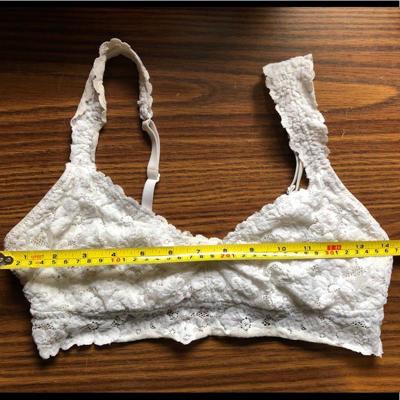 3/$30 ✨ Lace Bralette - Picture 3 of 3